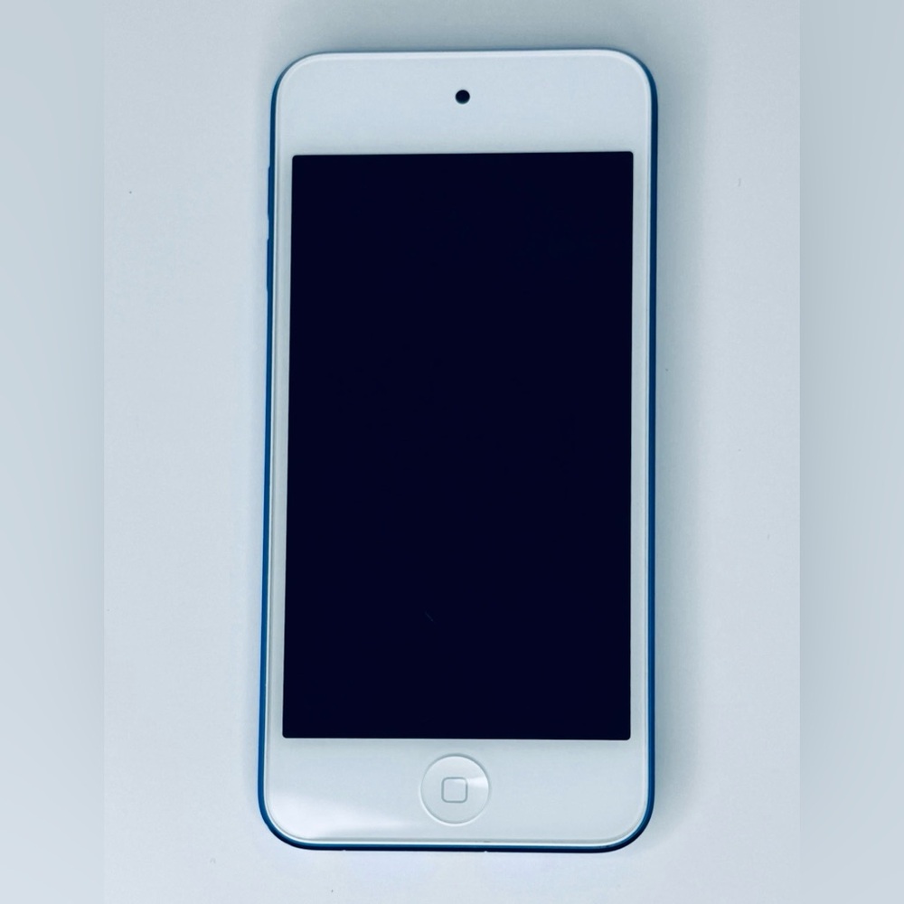Apple iPod touch ( 6th Generation) Blue 16 GB Conditions Working Great Like New - Picture 2 of 5